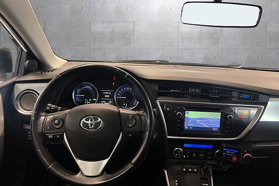 Toyota Auris 9 of 19