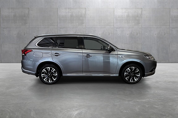 Mitsubishi Outlander 6 of 30
