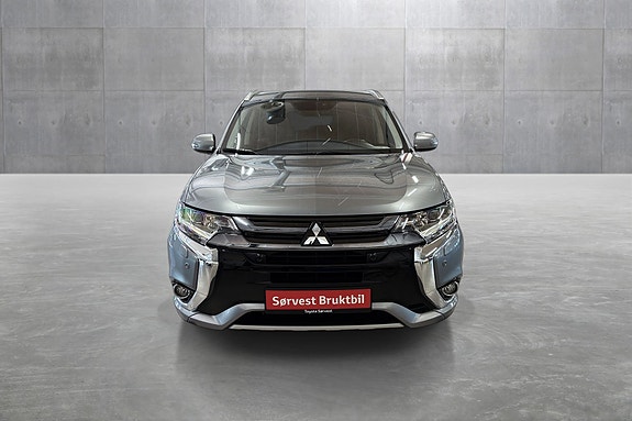 Mitsubishi Outlander 8 of 30