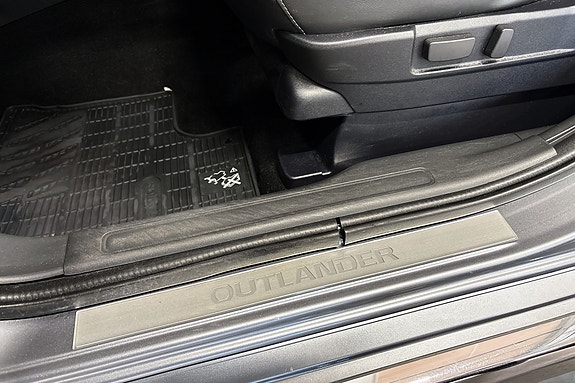 Mitsubishi Outlander 23 of 30