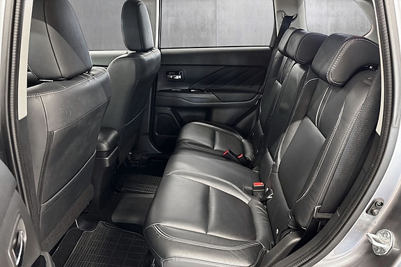 Mitsubishi Outlander 16 of 30