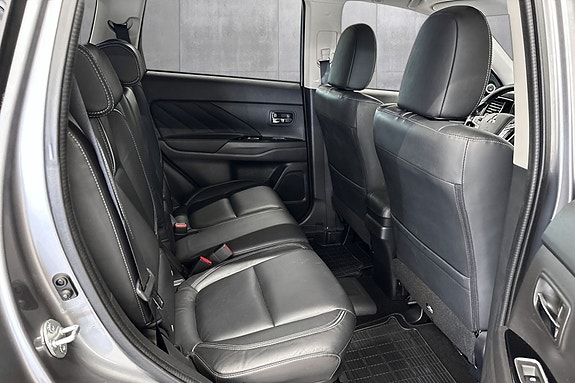 Mitsubishi Outlander 15 of 30