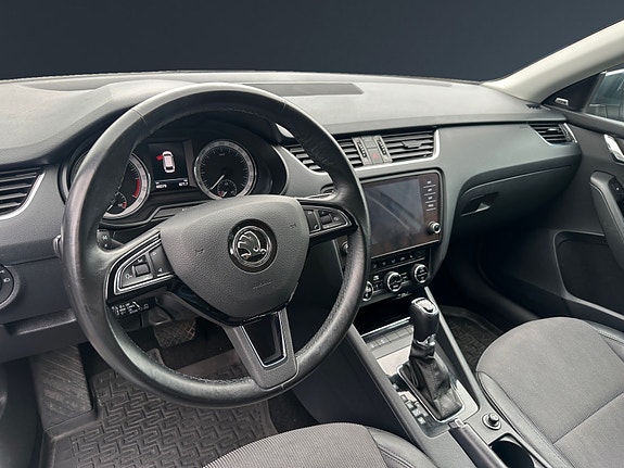 Skoda Octavia 10 of 30