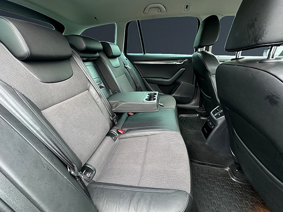 Skoda Octavia 16 of 30