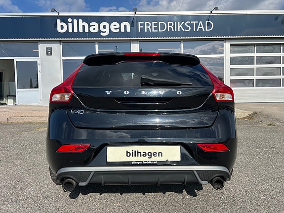 Volvo V40 6 of 22