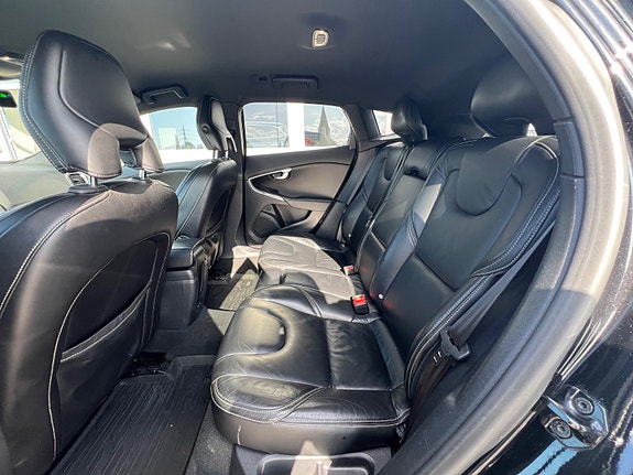 Volvo V40 13 of 22
