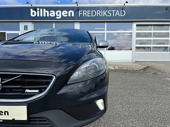 Volvo V40 4 of 22