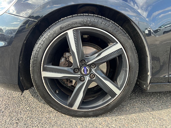 Volvo V40 9 of 22