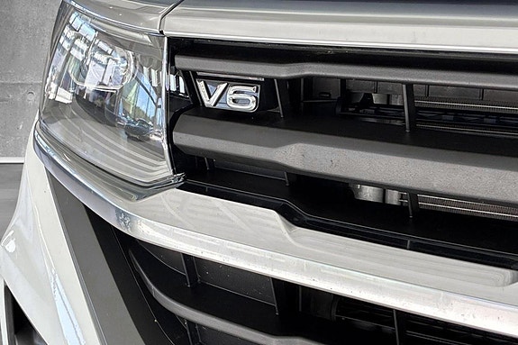 Volkswagen Amarok 5 of 14