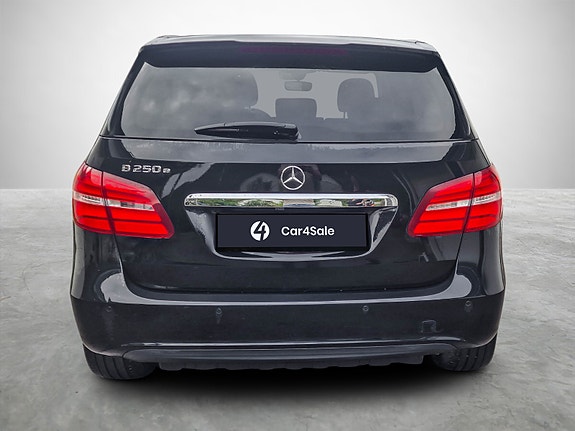 Mercedes-Benz B250 e 3 of 22