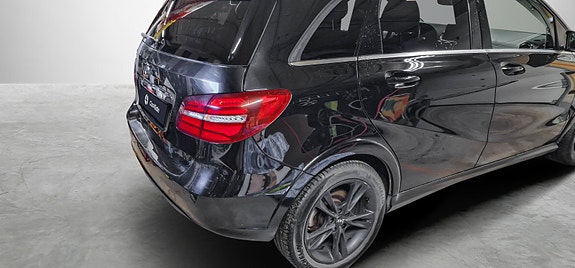 Mercedes-Benz B250 e 4 of 22