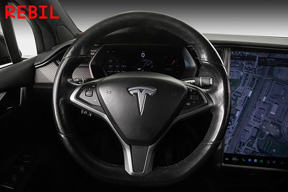 Tesla Model X 15 of 30