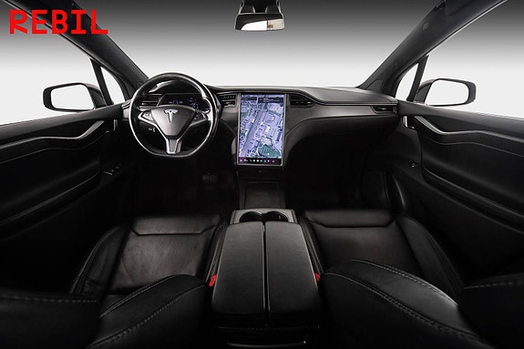 Tesla Model X 14 of 30