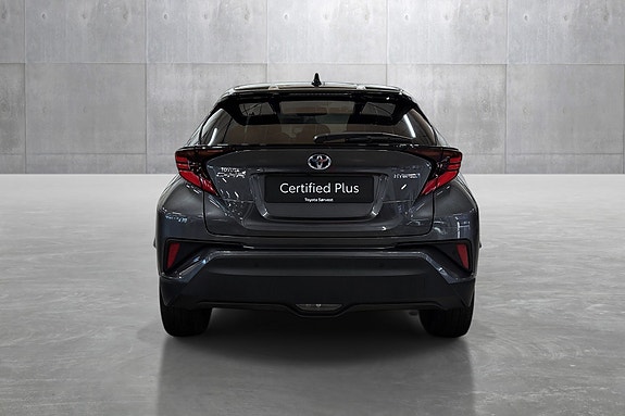 Toyota C-HR 4 of 30