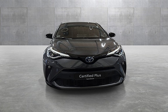 Toyota C-HR 8 of 30