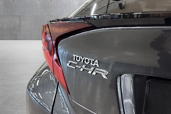 Toyota C-HR 21 of 30