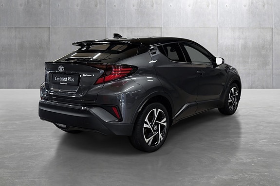 Toyota C-HR 5 of 30