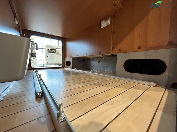 Pilote Explorateour G741 XLC - 3,0l / 177hk man | SOLCELLE | QUEENBED | UTEN SENKESENG 11 of 30