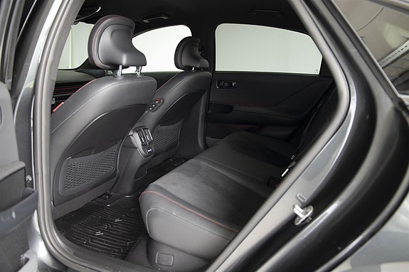 Hyundai Ioniq 6 20 of 27