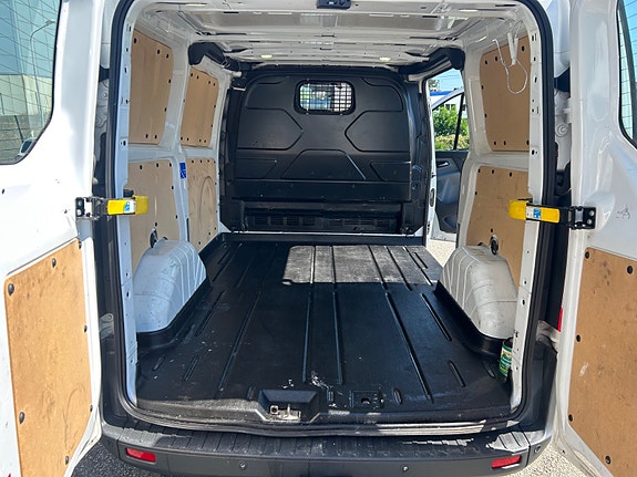 Ford Transit 22 of 23
