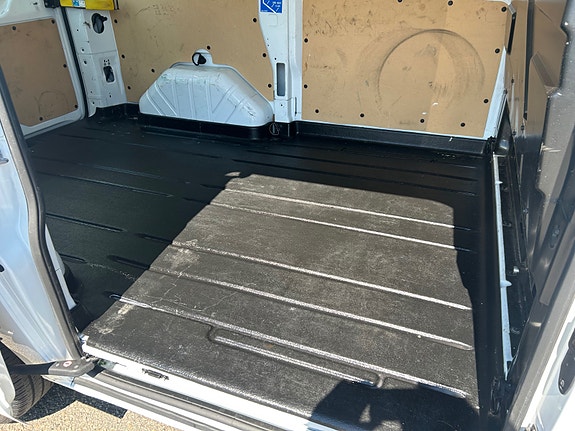 Ford Transit 21 of 23