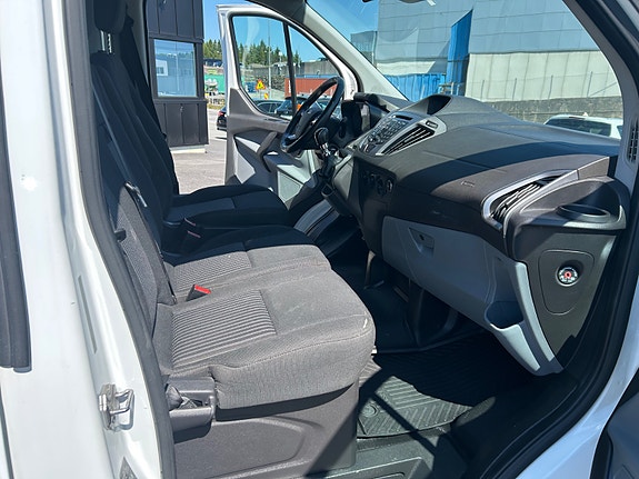 Ford Transit 20 of 23