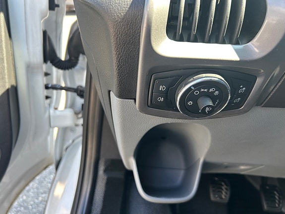 Ford Transit 13 of 23
