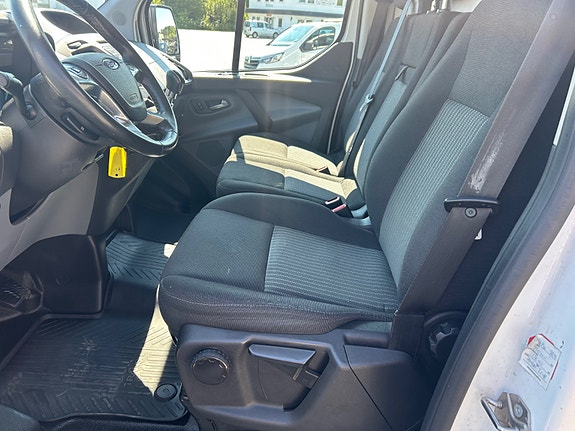 Ford Transit 19 of 23