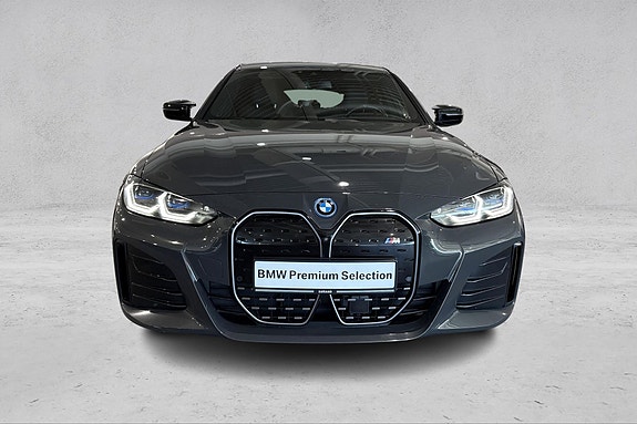 BMW i4 8 of 30
