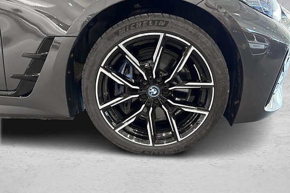 BMW i4 20 of 30