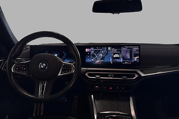 BMW i4 10 of 30