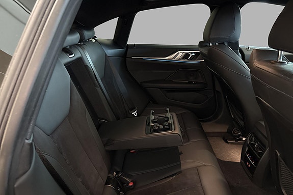 BMW i4 17 of 30