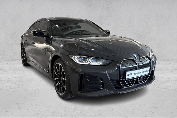 BMW i4 7 of 30