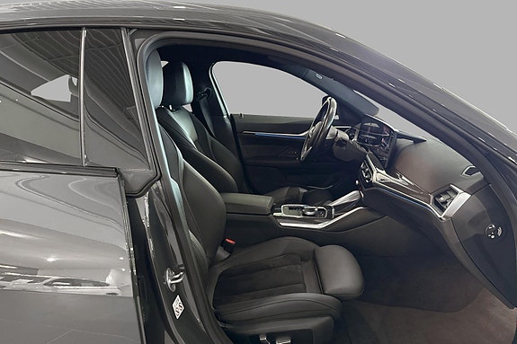 BMW i4 15 of 30