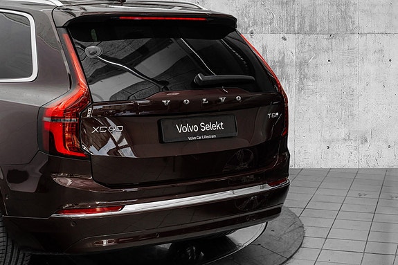 Volvo XC90 7 of 30