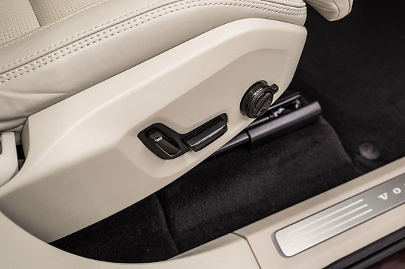 Volvo XC90 29 of 30