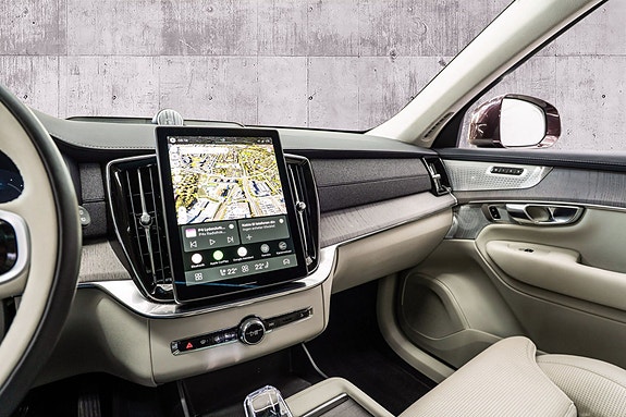 Volvo XC90 19 of 30