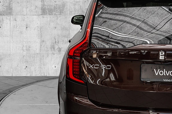 Volvo XC90 9 of 30