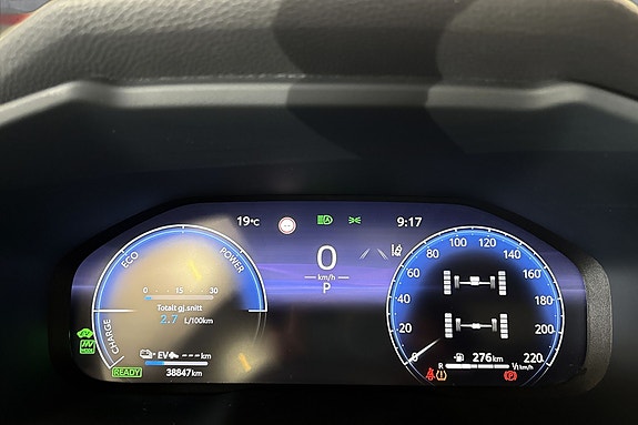 Toyota RAV4 Plug-in Hybrid 13 of 30