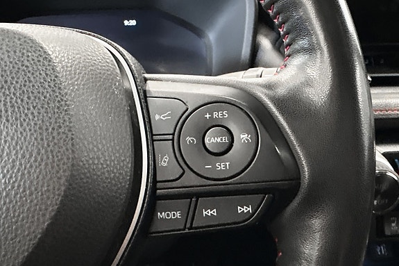 Toyota RAV4 Plug-in Hybrid 30 of 30