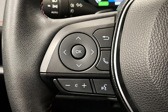 Toyota RAV4 Plug-in Hybrid 19 of 28