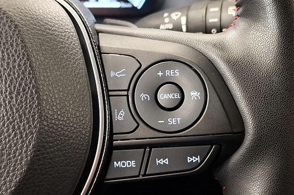 Toyota RAV4 Plug-in Hybrid 20 of 28