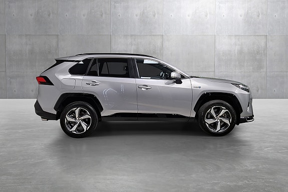 Toyota RAV4 Plug-in Hybrid 6 of 28