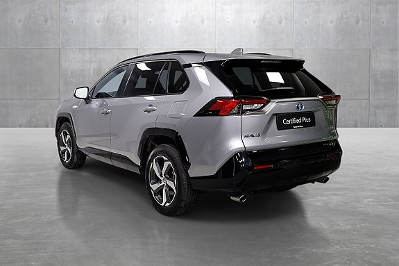 Toyota RAV4 Plug-in Hybrid 3 of 28