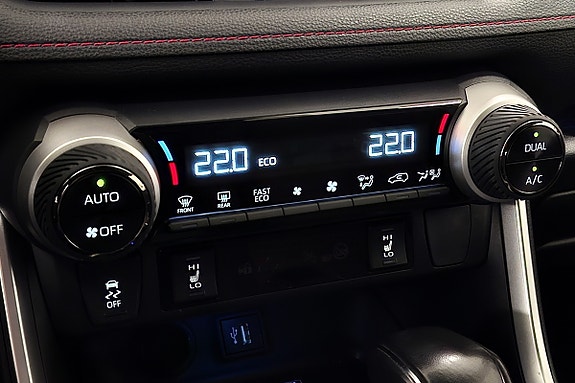Toyota RAV4 Plug-in Hybrid 17 of 28