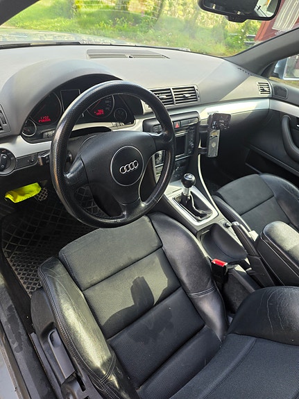 Audi A4 13 of 15