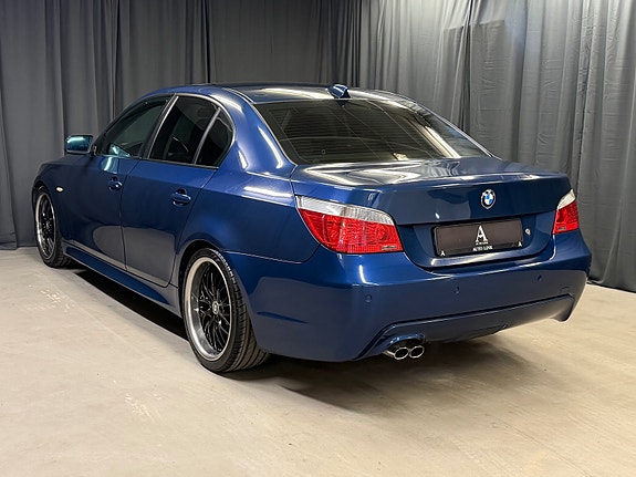 BMW 520i 18 of 30