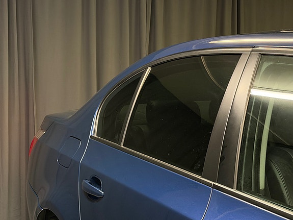BMW 520i 13 of 30