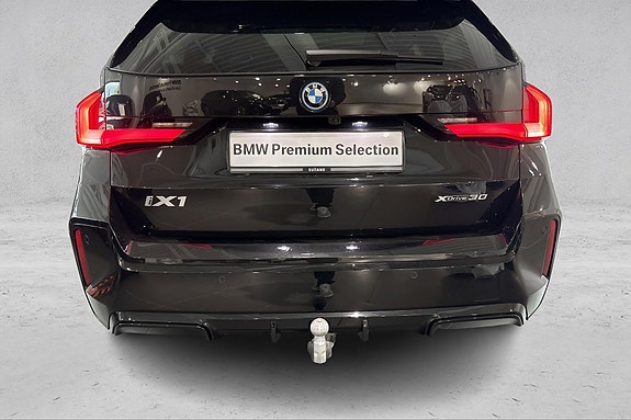 BMW iX1 28 of 30