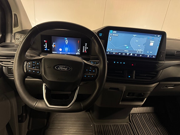Ford Transit Custom 320L 30 of 30